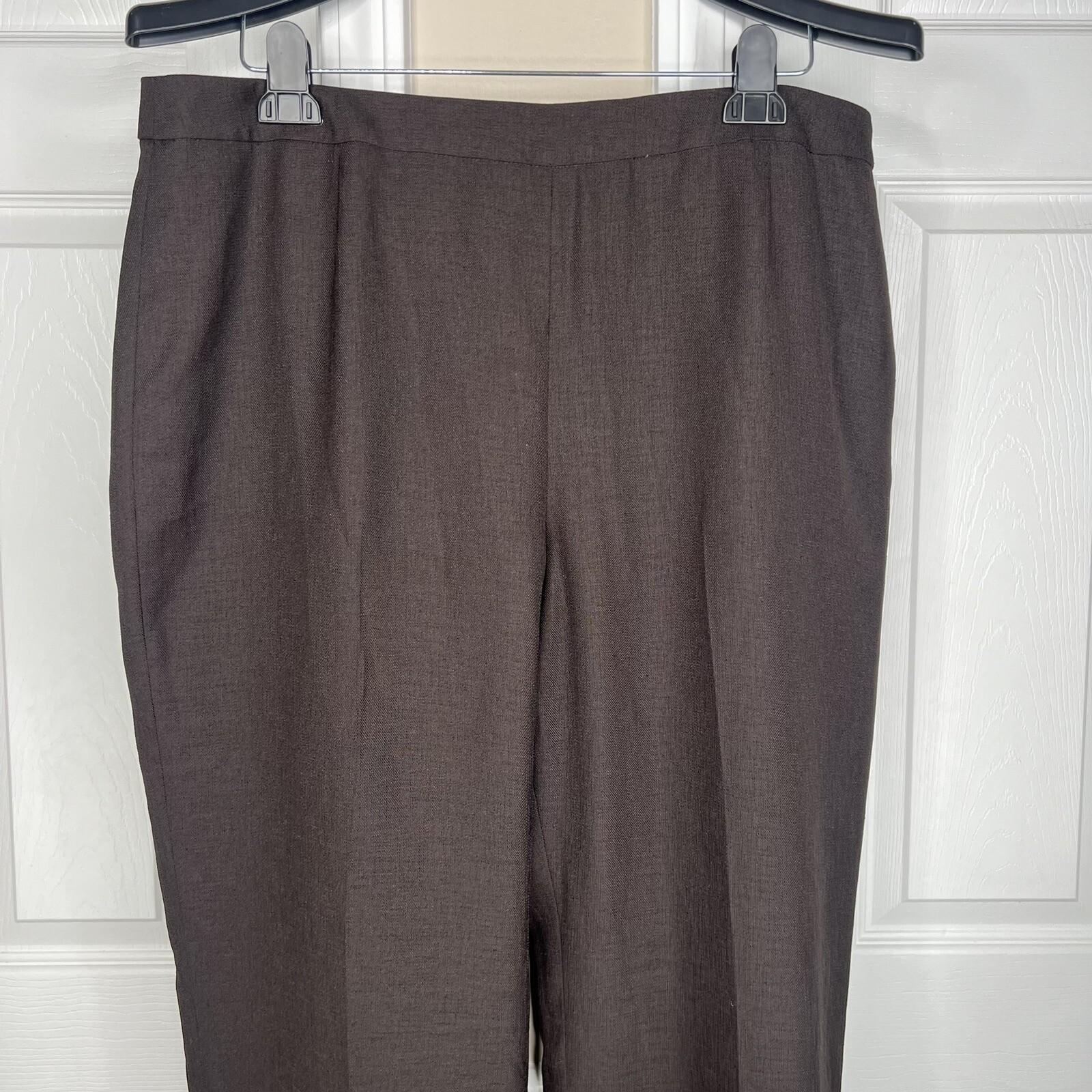 10-8683.jpg Suit Studio Women Polyester Pant Suit Size 18 Green Brown Belted Peak Collar 2PC