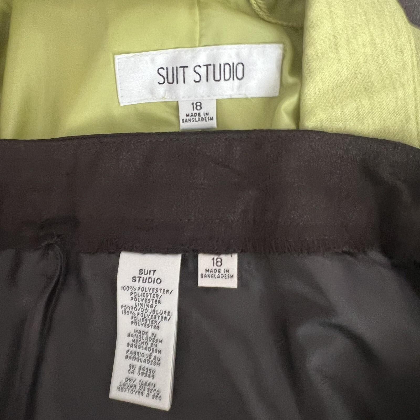 10-8688.jpg Suit Studio Women Polyester Pant Suit Size 18 Green Brown Belted Peak Collar 2PC