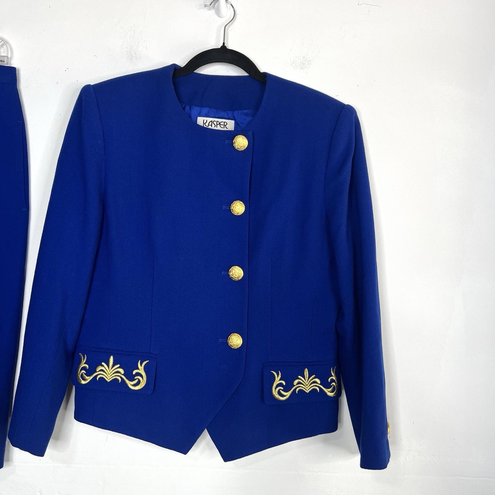 10-8698.jpg KASPER Vintage 2PC Wool Collarless Skirt Suit Size 12P Royal Blue Embroidered