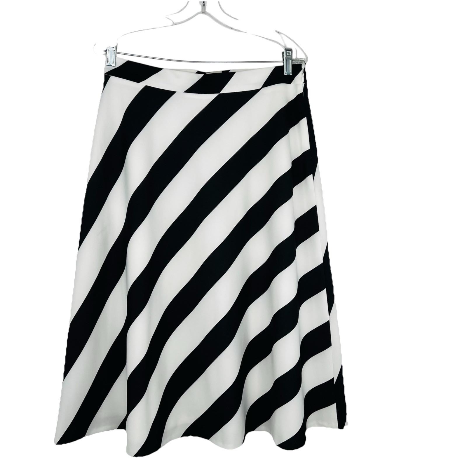 s-l1600-211.jpg Anne Klein Striped Crepe Flare Skirt Size 8 Black White Midi Feminine Elegant