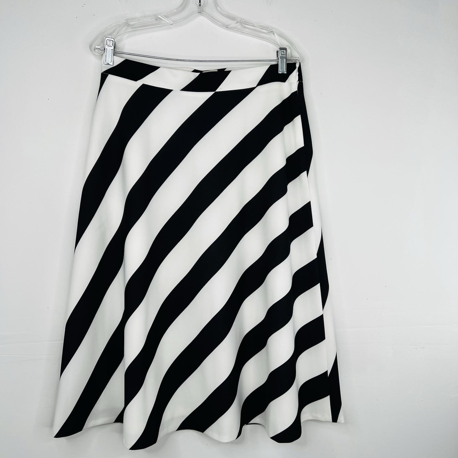s-l1600-212.jpg Anne Klein Striped Crepe Flare Skirt Size 8 Black White Midi Feminine Elegant