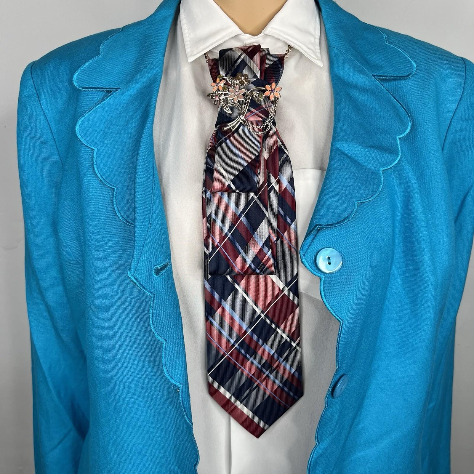 Elegant Handcrafted Necktie Necklace with a Detachable Brooch Effortlessly Chic