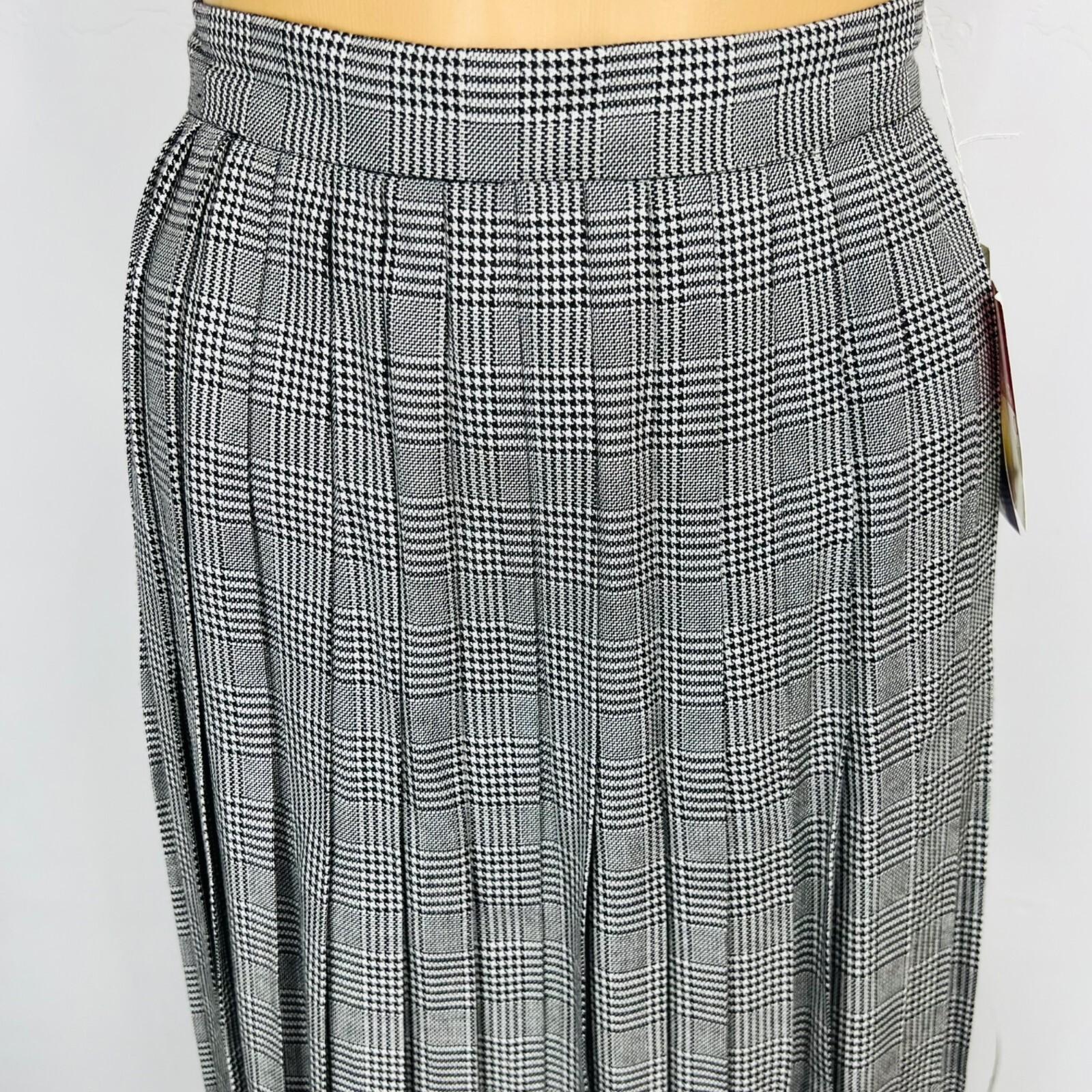 Oscar De La Renta Studio Vintage Skirt Suit 10 Zip Up Embroidered White Gray