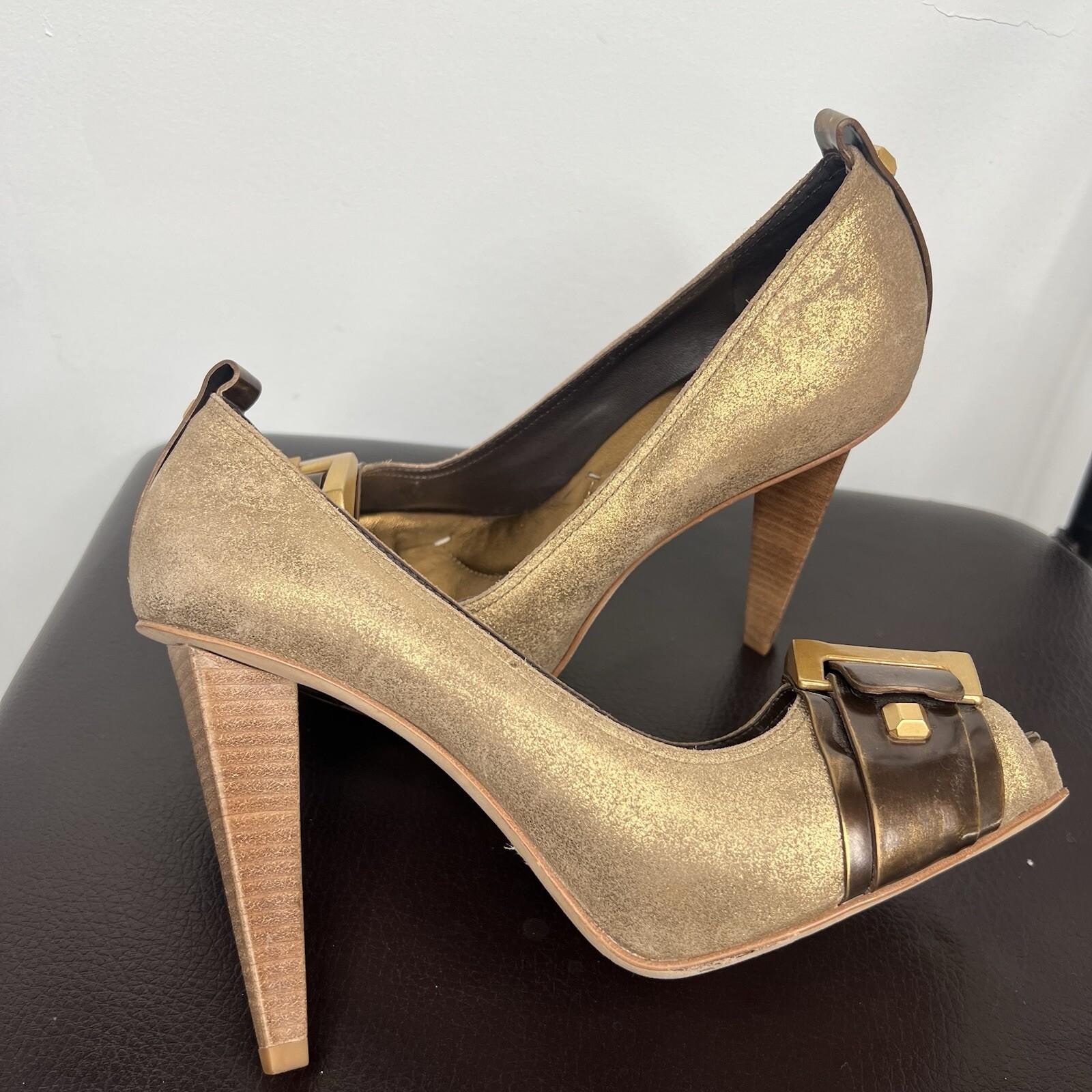 BCBGMAXZRIA Leather Shoes 9B Metallic Gold Peep Toe Buckle Pumps Wooden Heel