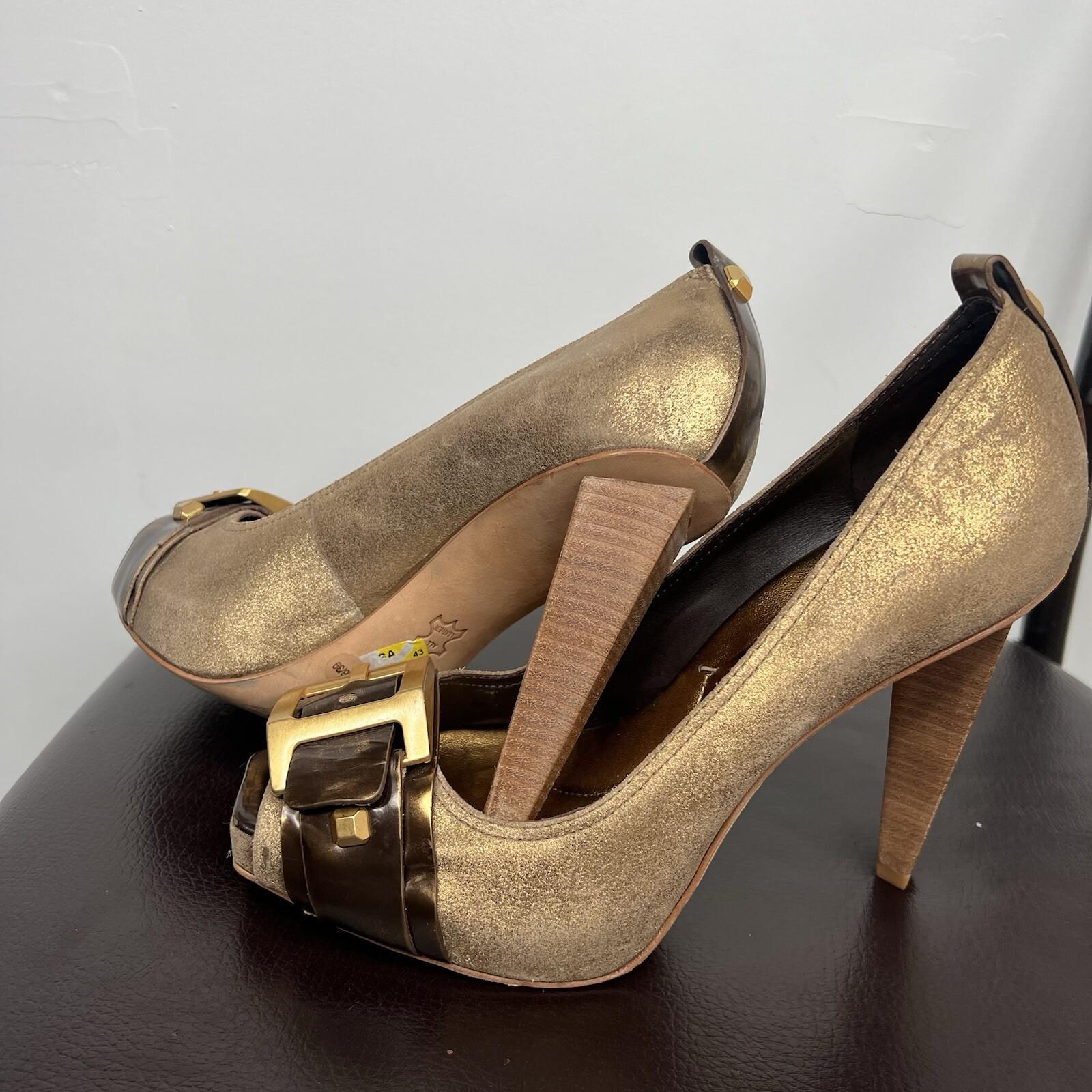 BCBGMAXZRIA Leather Shoes 9B Metallic Gold Peep Toe Buckle Pumps Wooden Heel