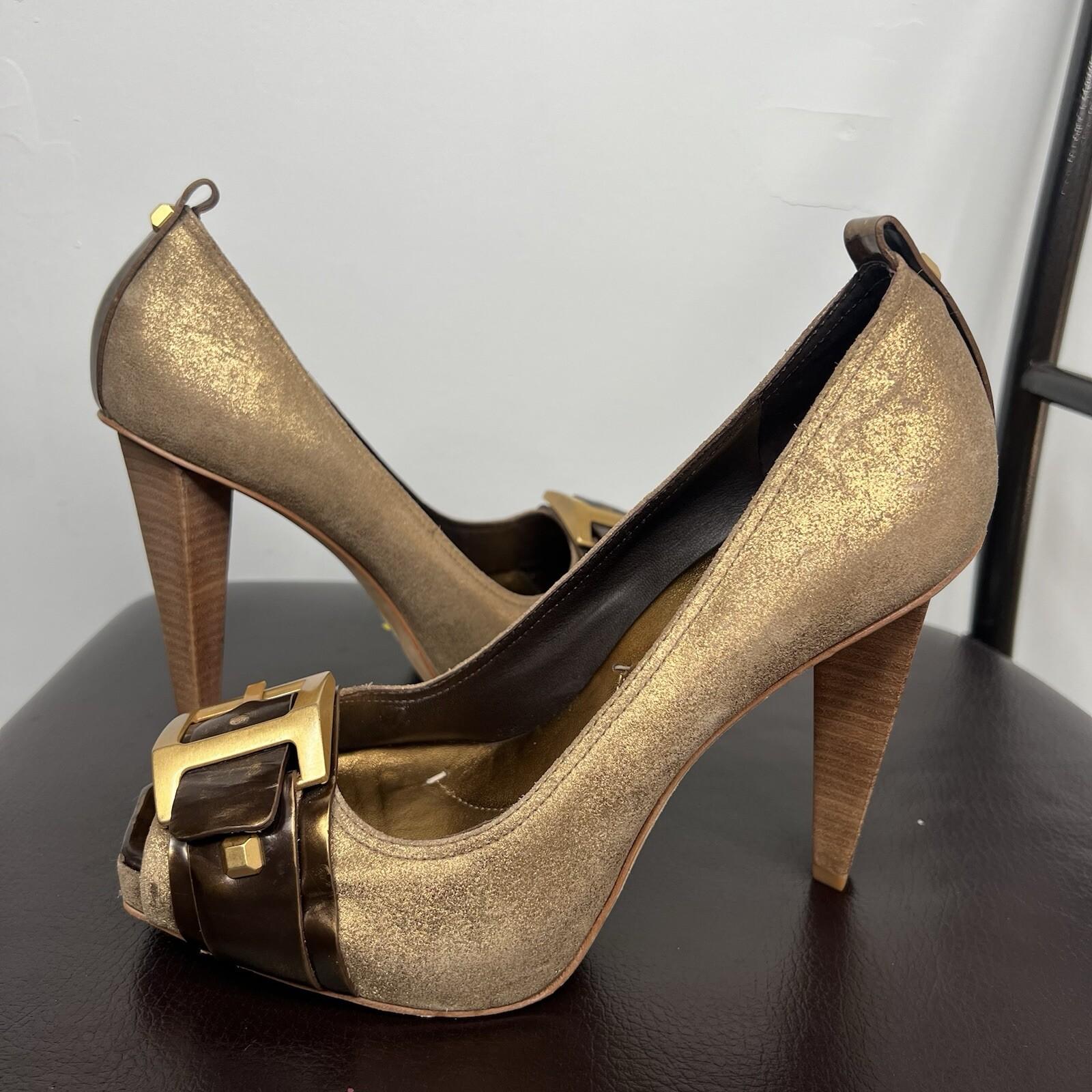 BCBGMAXZRIA Leather Shoes 9B Metallic Gold Peep Toe Buckle Pumps Wooden Heel
