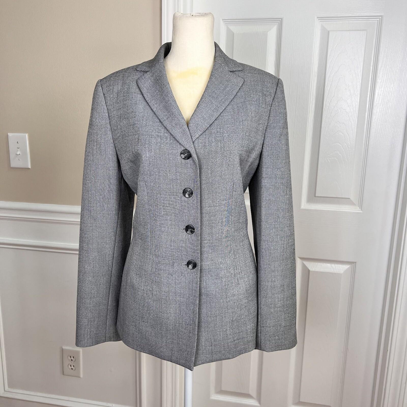 10-1432.jpg Collections For Le Suit Polyester Pant Suit Size 8 Light Gray Notch Collar 2PC