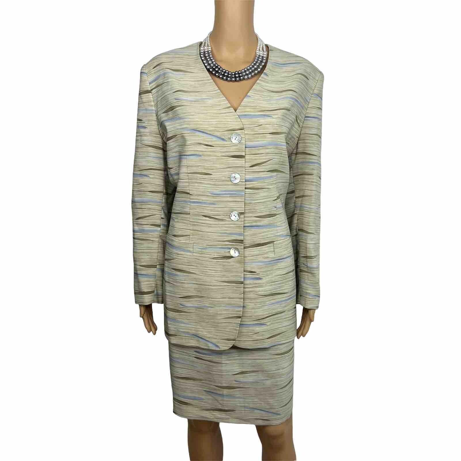 Le Suit Women Polyester Skirt Suit Size 16P Beige Multi 2 Piece Collarless