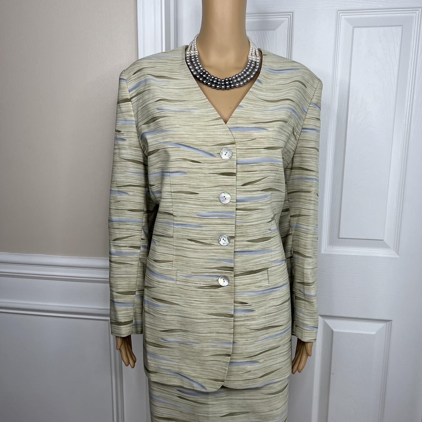 Le Suit Women Polyester Skirt Suit Size 16P Beige Multi 2 Piece Collarless