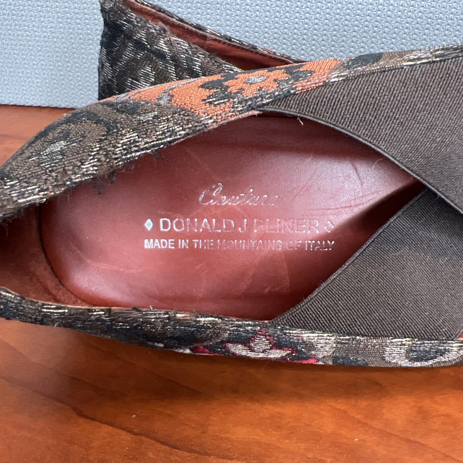 10-1585.jpg Donald J Pliner Couture Womens 11 M Holli Ballet Flat Tapestry Metallic Floral