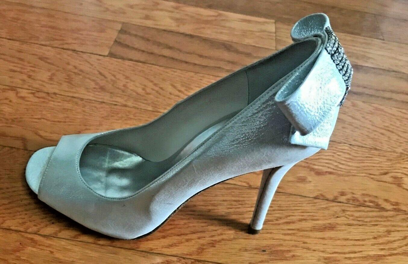 STUART WEITZMANN Women’s Elegant Cocktail Party Silver Beaded Shoes Size 8 M