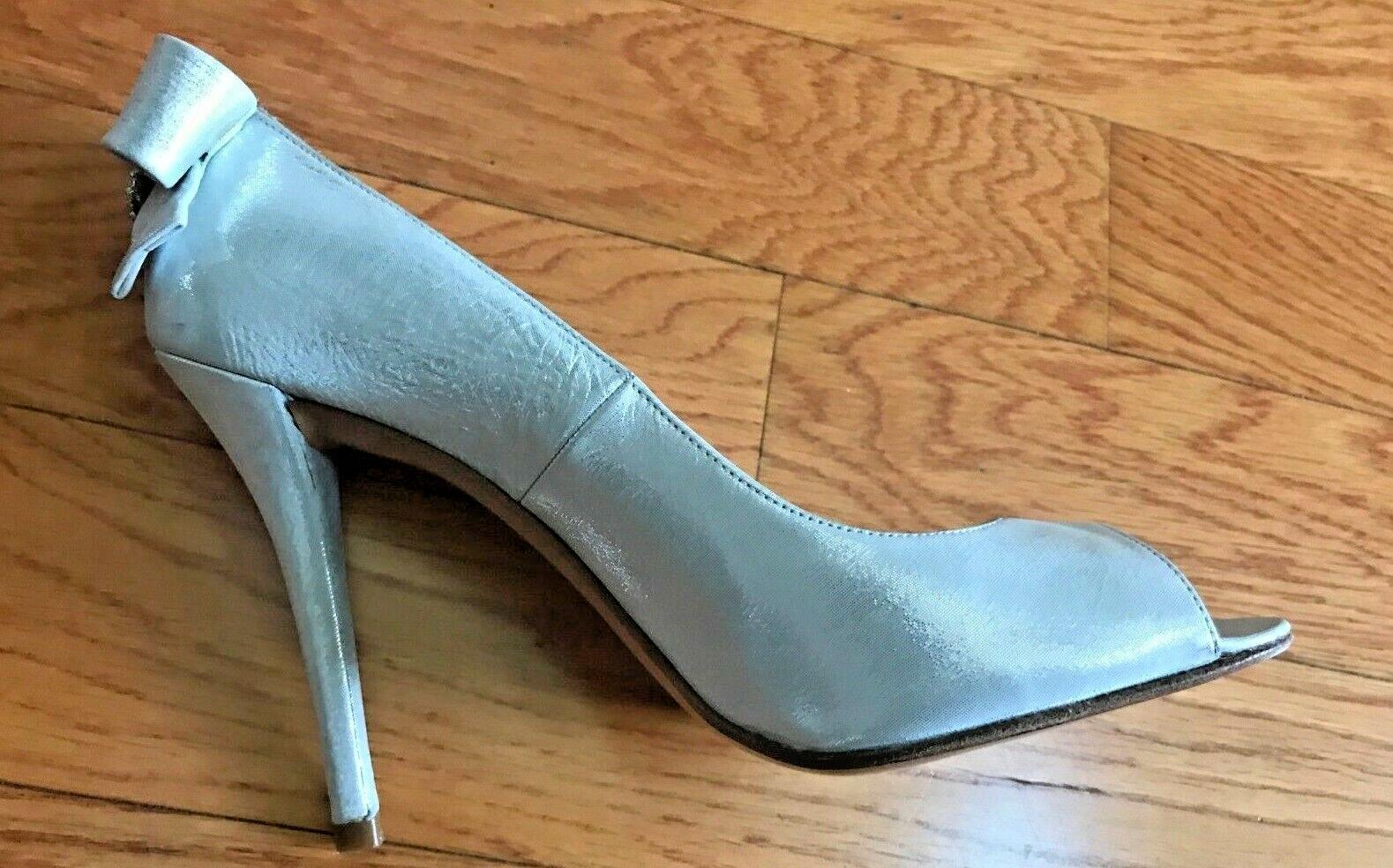 STUART WEITZMANN Women’s Elegant Cocktail Party Silver Beaded Shoes Size 8 M