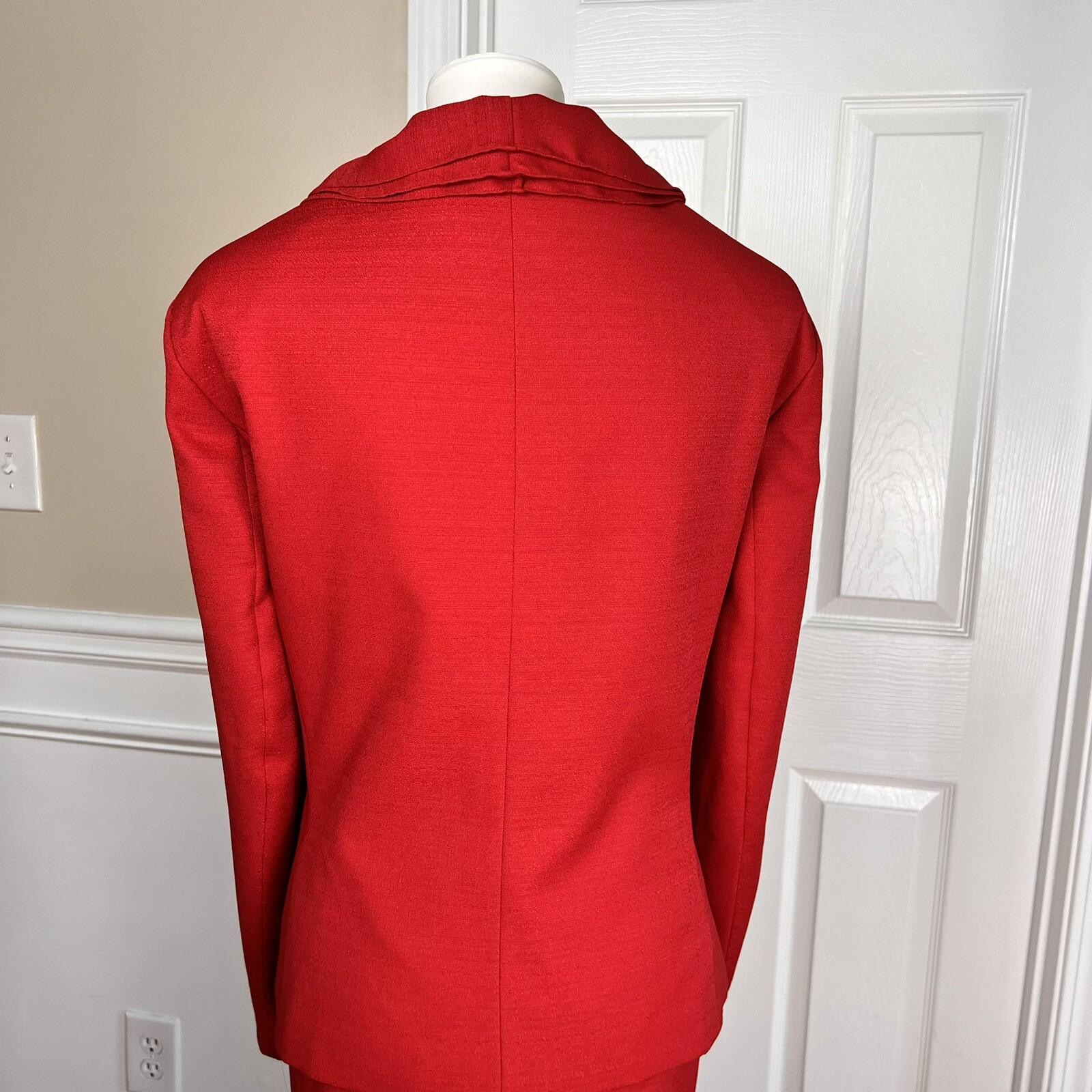 New EMILY 2PC Red Polyester Lined Ruffle Collar Skirt Suit Size 20W MSRP 0