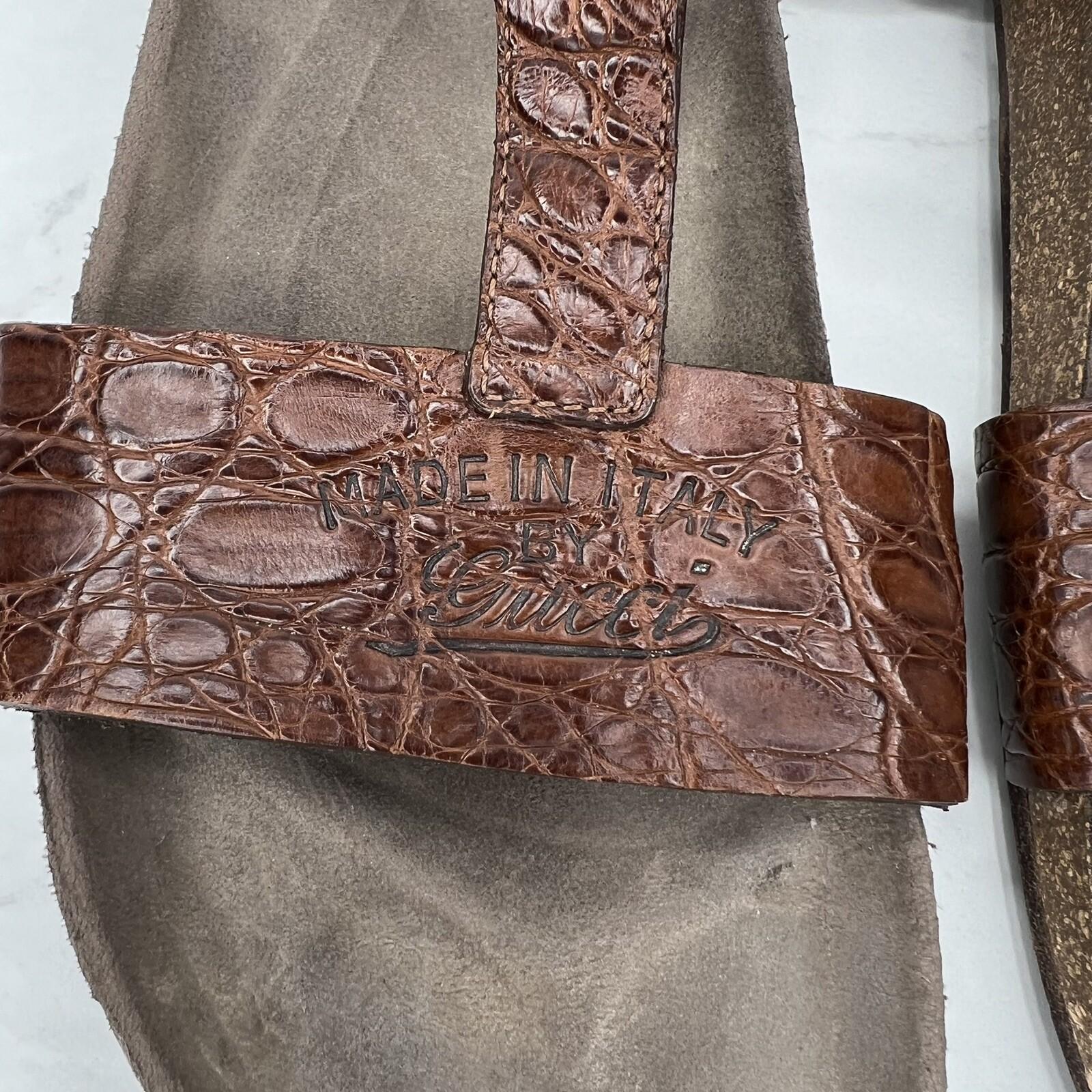 10-1961.jpg Gucci Vtg Leather Flat Sandals Shoes 9 Brown Horsebit T-Strap Buckle Open Toe