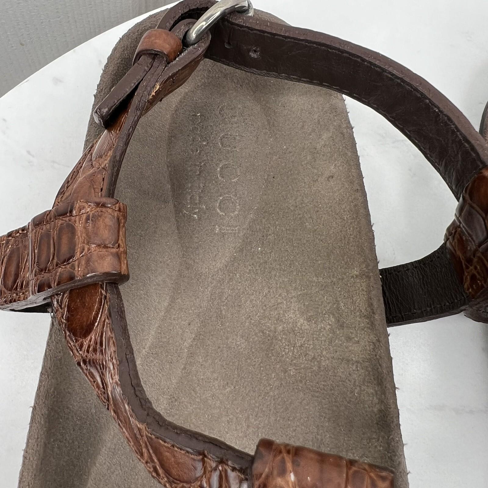10-1963.jpg Gucci Vtg Leather Flat Sandals Shoes 9 Brown Horsebit T-Strap Buckle Open Toe