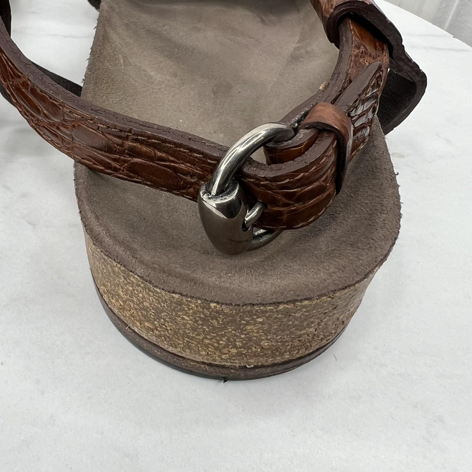 10-1967.jpg Gucci Vtg Leather Flat Sandals Shoes 9 Brown Horsebit T-Strap Buckle Open Toe