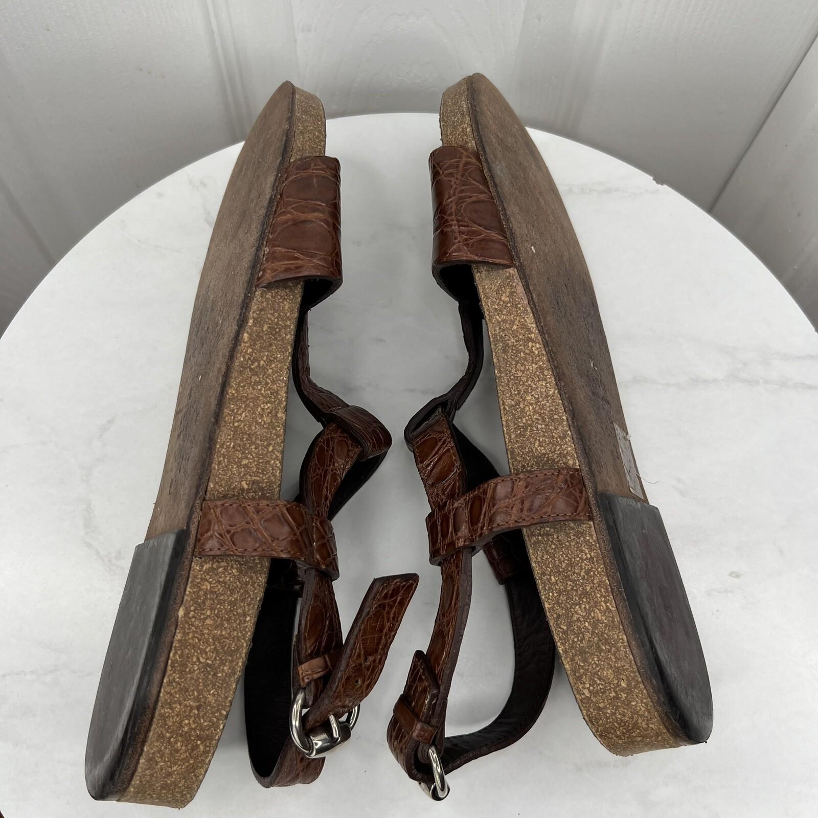 10-1975.jpg Gucci Vtg Leather Flat Sandals Shoes 9 Brown Horsebit T-Strap Buckle Open Toe