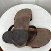 10-1977.jpg Gucci Vtg Leather Flat Sandals Shoes 9 Brown Horsebit T-Strap Buckle Open Toe
