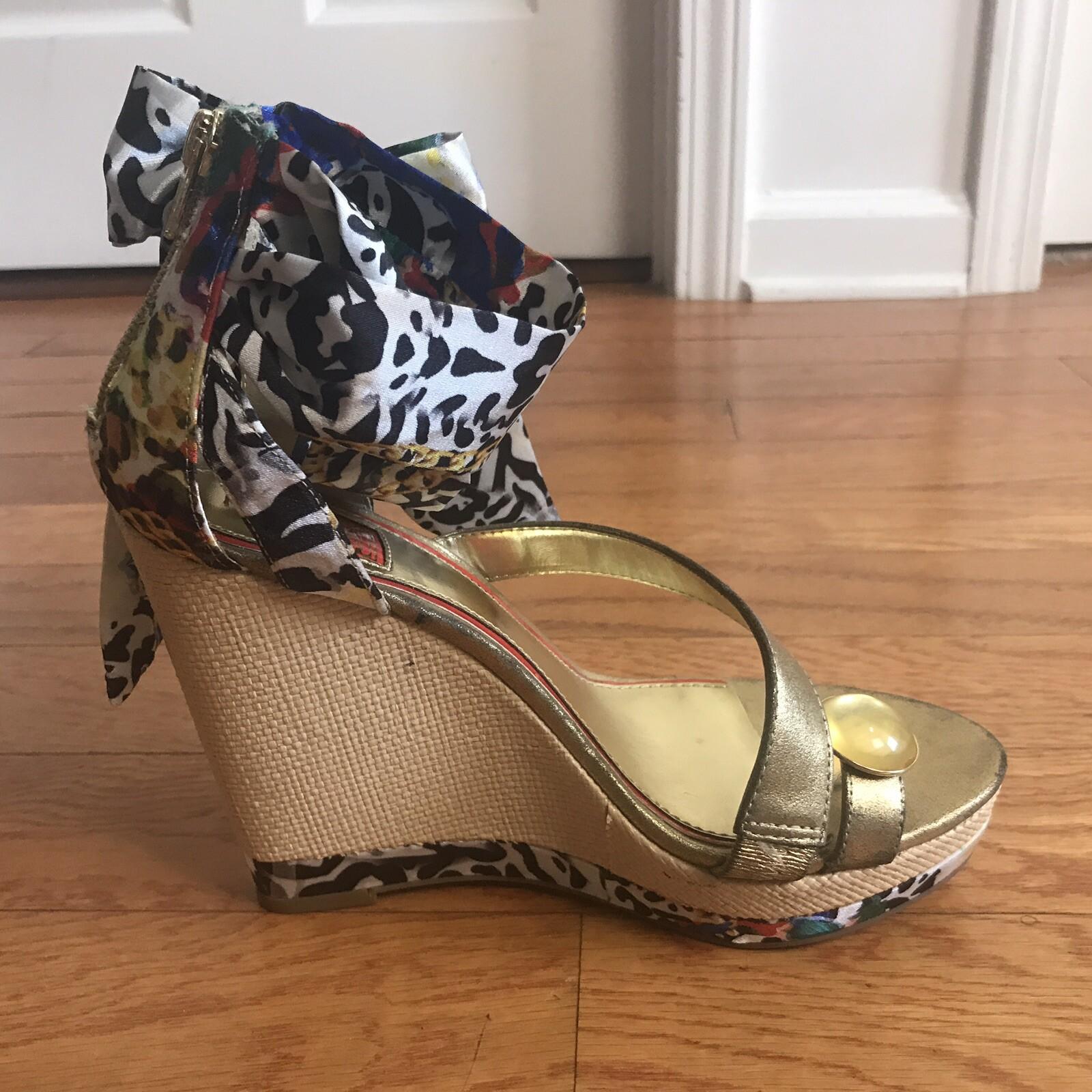 10-205.jpg CARLOS FALCHI Women Leopard Floral Pattern Platform Wedge Sandals Size 7 M