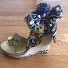10-207.jpg CARLOS FALCHI Women Leopard Floral Pattern Platform Wedge Sandals Size 7 M