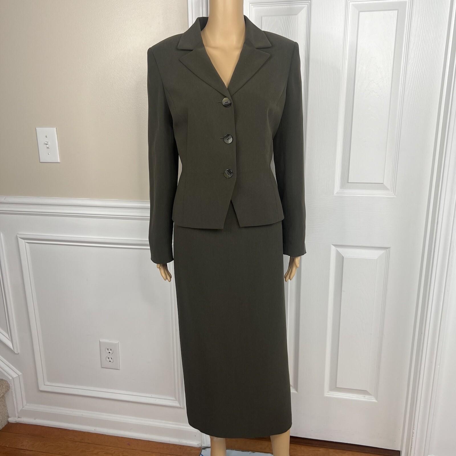 10-2189.jpg Tahari ASL Polyester Skirt Suit Size 8 Dark Green Lined Notch Collar 2 Piece