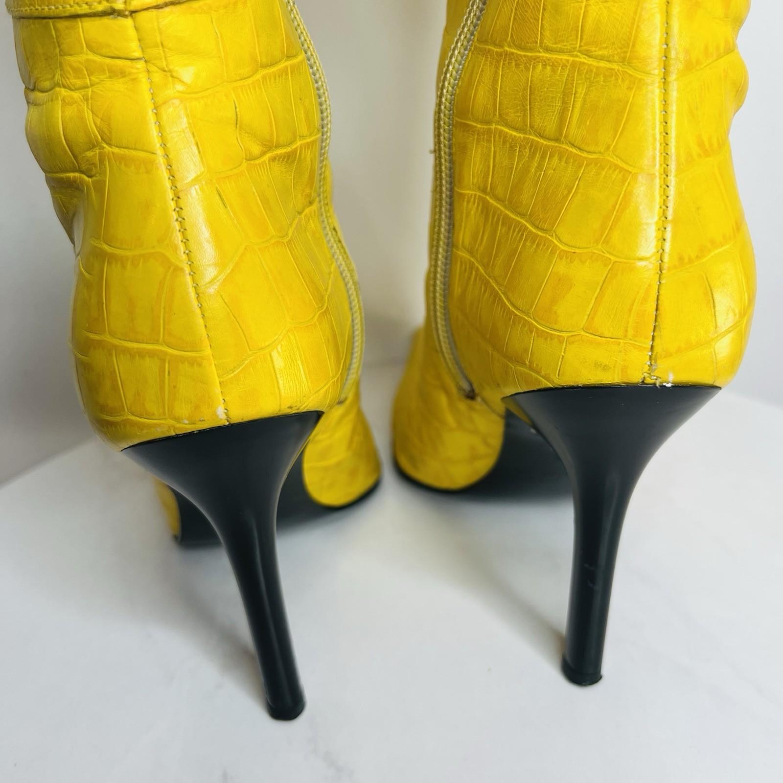 Aldo Leather Knee High Boots 6 Yellow Crocodile Embossed Pointed Toes Siletto