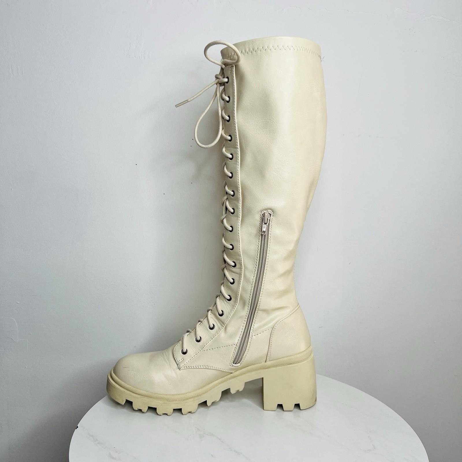 Shoedazzle Faux Leather Knee High Boots 9 Cream ace Zip Balan Lug Sole Padded