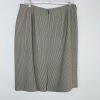 Le Suit Women Polyester Skirt Suit Size 14P Beige Black Notch Lined Cocktail 2PC