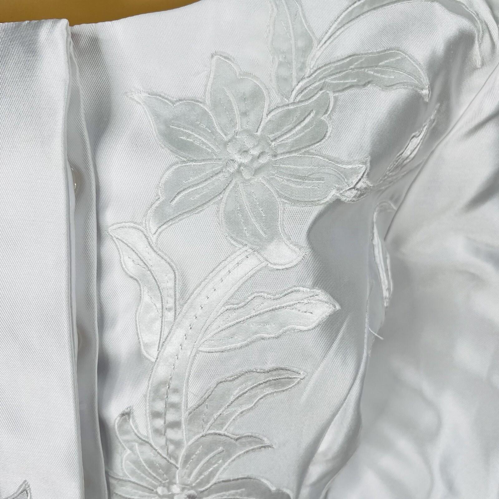 GMI Skirt Suit Size 20W White Lined Embroidered Ruffle Trumpet Sleeves 2PC