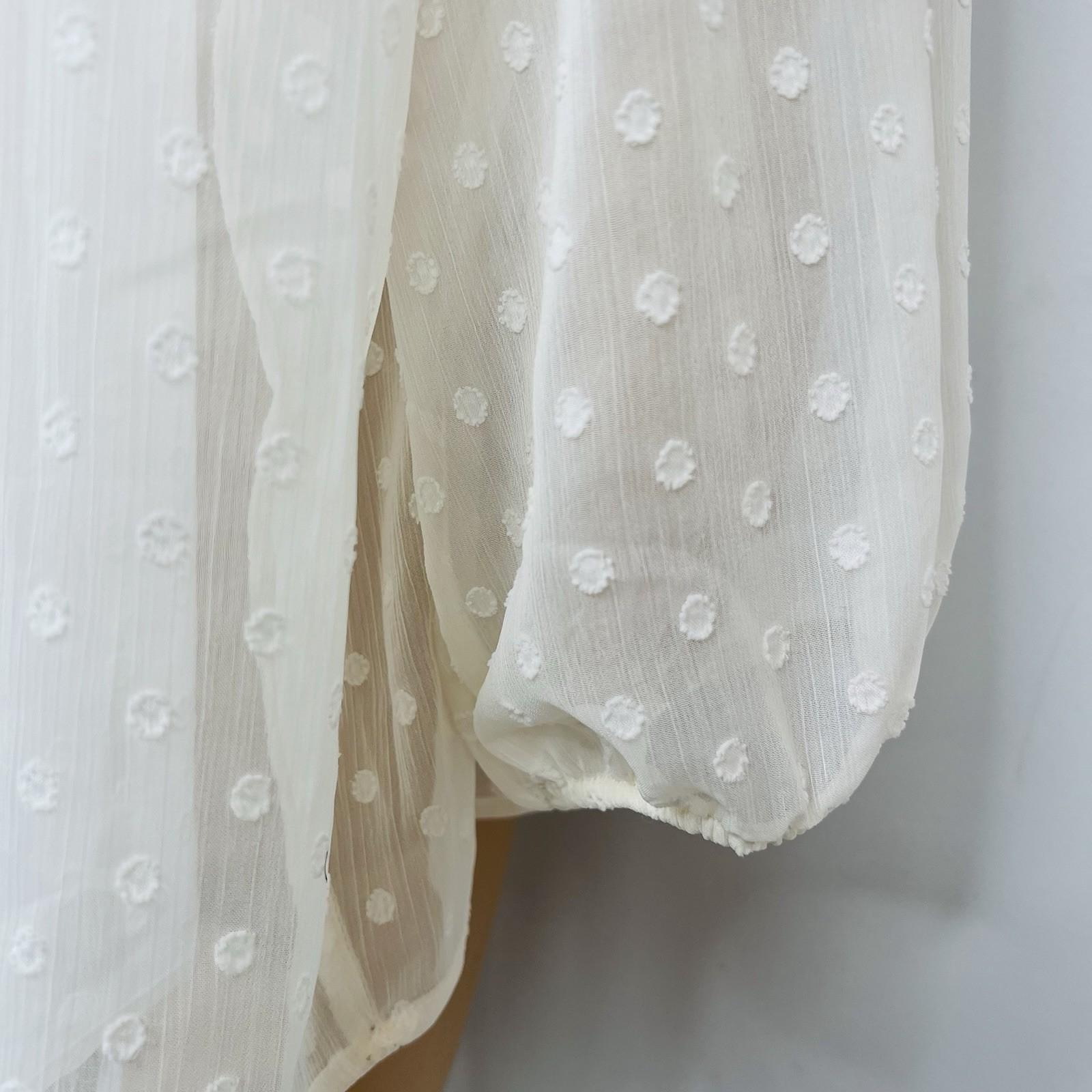 New Torrid Blouse 4X ivory chiffon clip dot eyelet sheer Feminine balloon sleeve