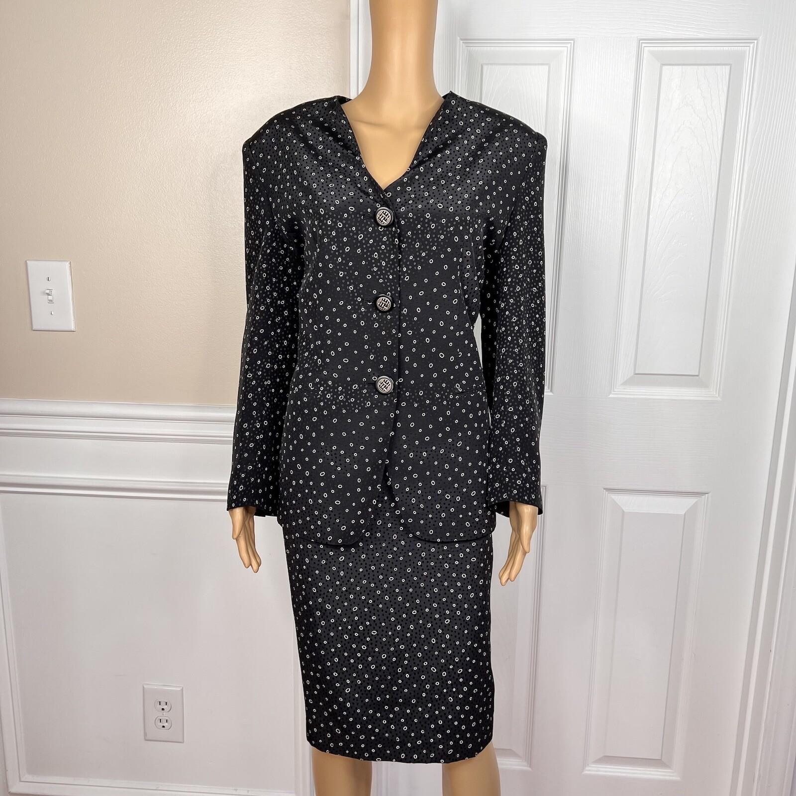 KASPER 2PC Black White Silk Like Polyester Lined Collarless Skirt Suit Size 14P
