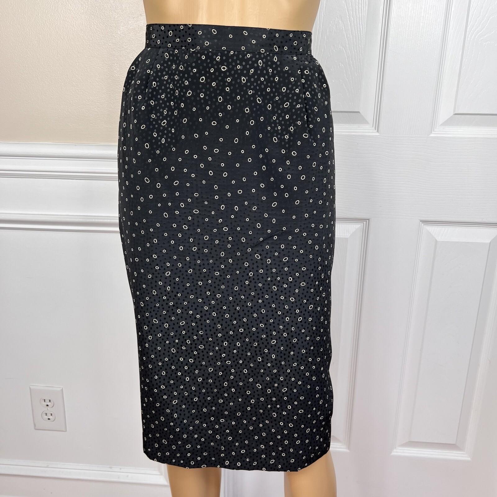 KASPER 2PC Black White Silk Like Polyester Lined Collarless Skirt Suit Size 14P