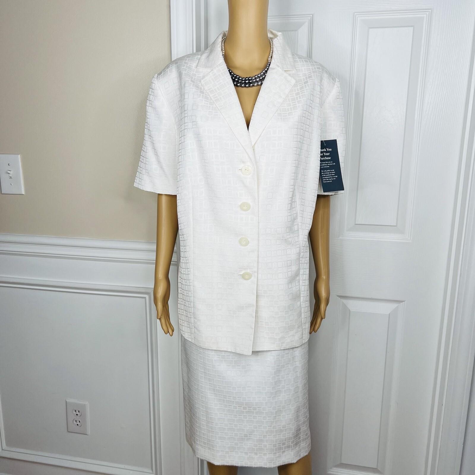 Le Suit Polyester Rayon Skirt Suit Size 20W Off White Short Sleeves New 2PC