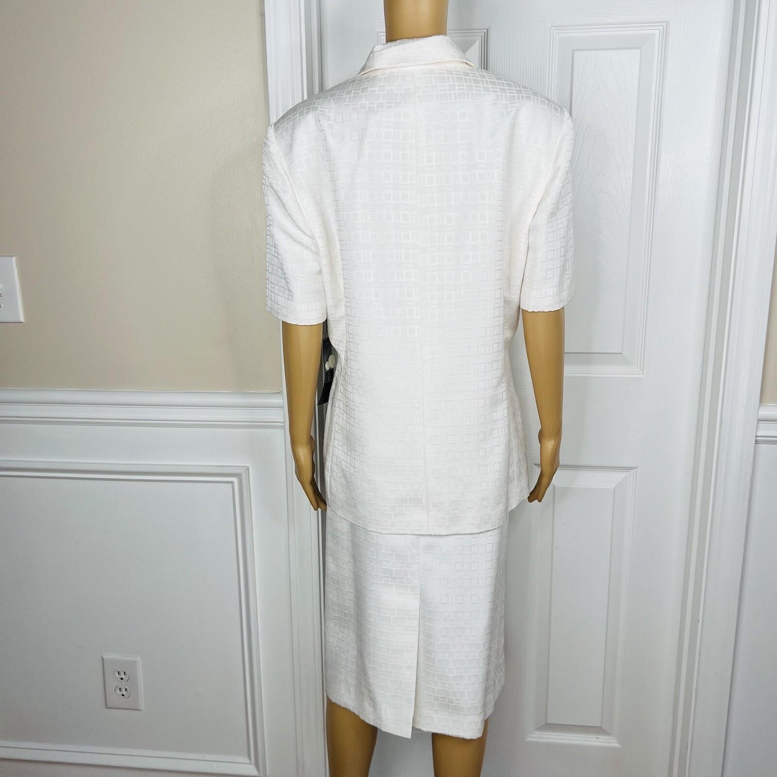 Le Suit Polyester Rayon Skirt Suit Size 20W Off White Short Sleeves New 2PC