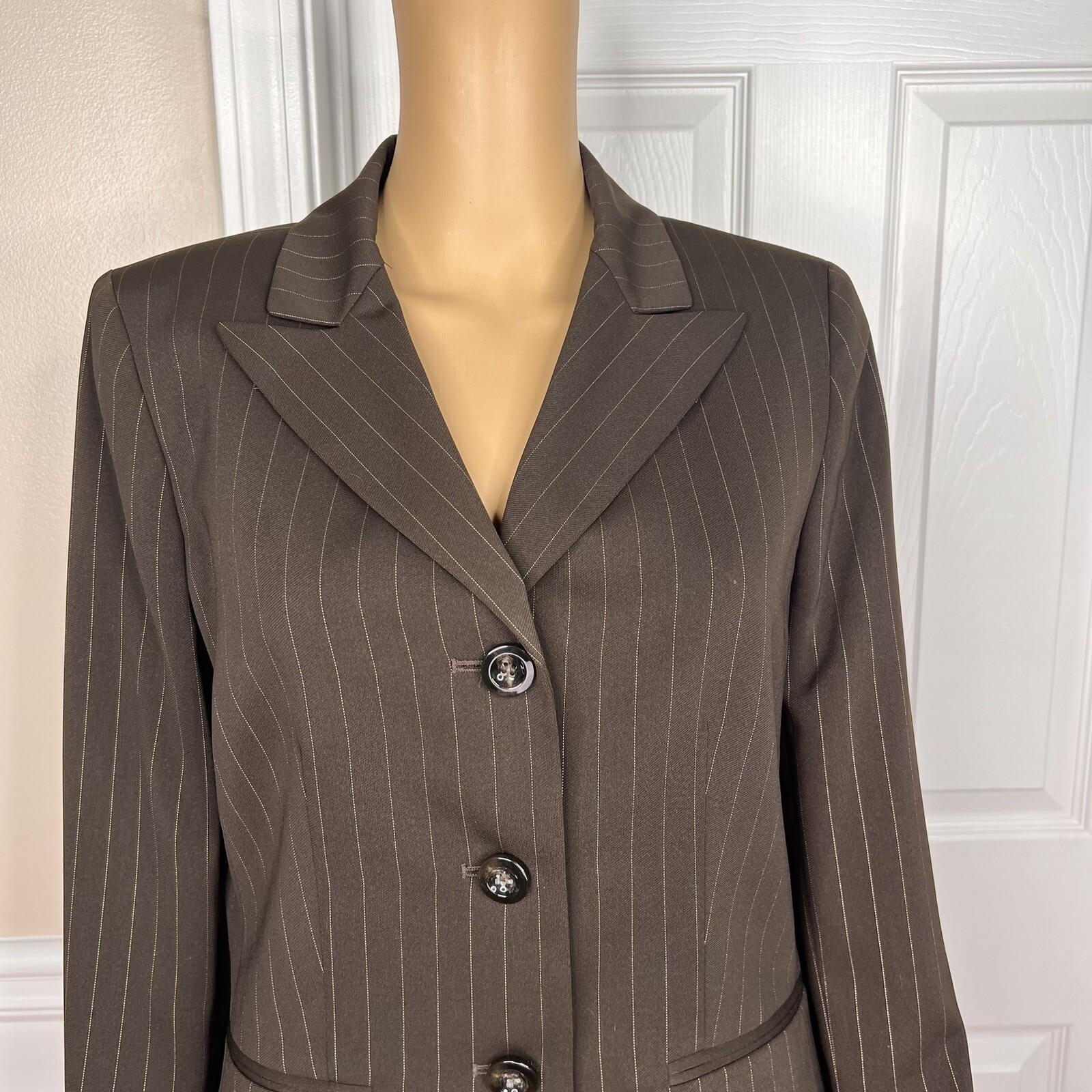 LE SUIT Women Polyester Pant Suit Size 8P Brown Striped Lined Peak Collar 2PC