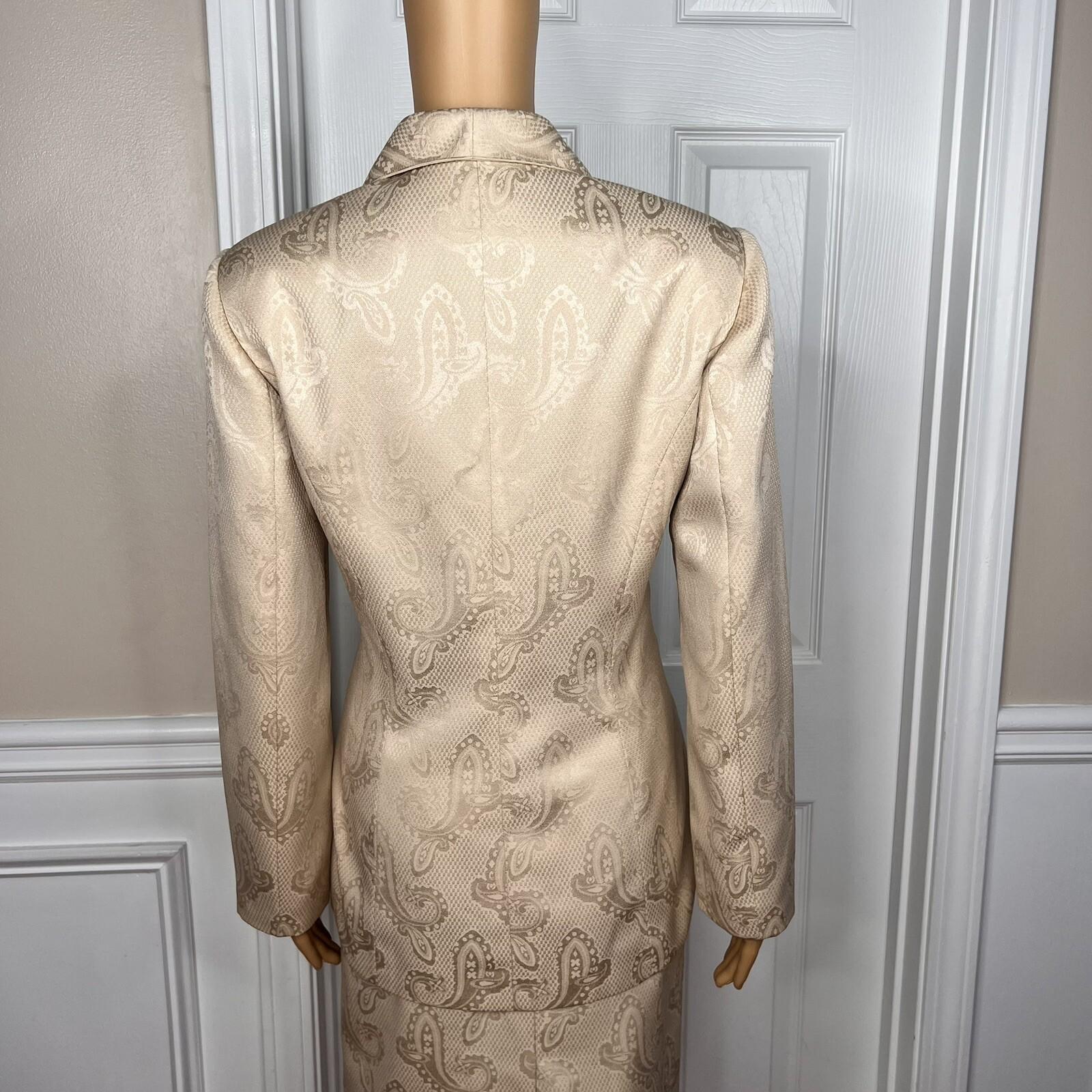 LE SUIT  Women 2PC Beige Floral Polyester Lined Shawl Collar Skirt Suit Size 6