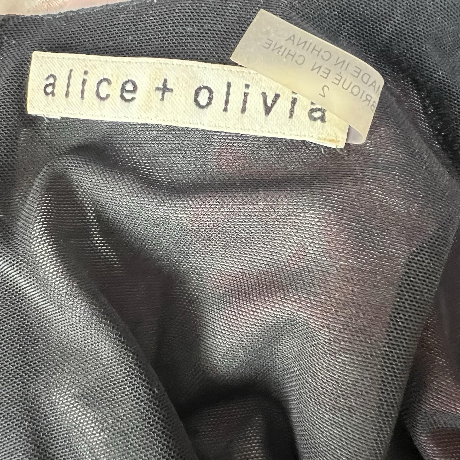 Alice + Olivia Delora Fitted Dress Size 2 Crew Neck Palace Daffodil Stretch Midi