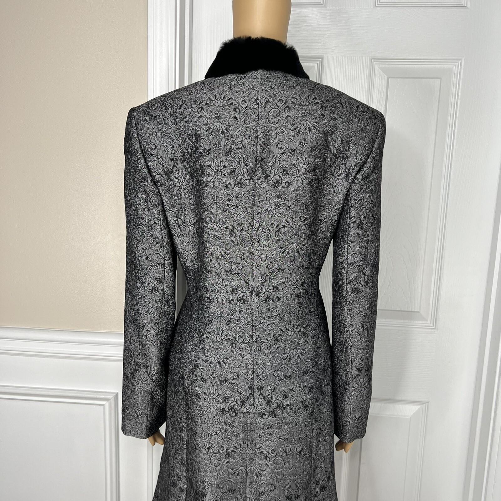 John Meyer Polyester Rayon Skirt Suit 12 Gray Floral Faux Fur Collar 2 Piece