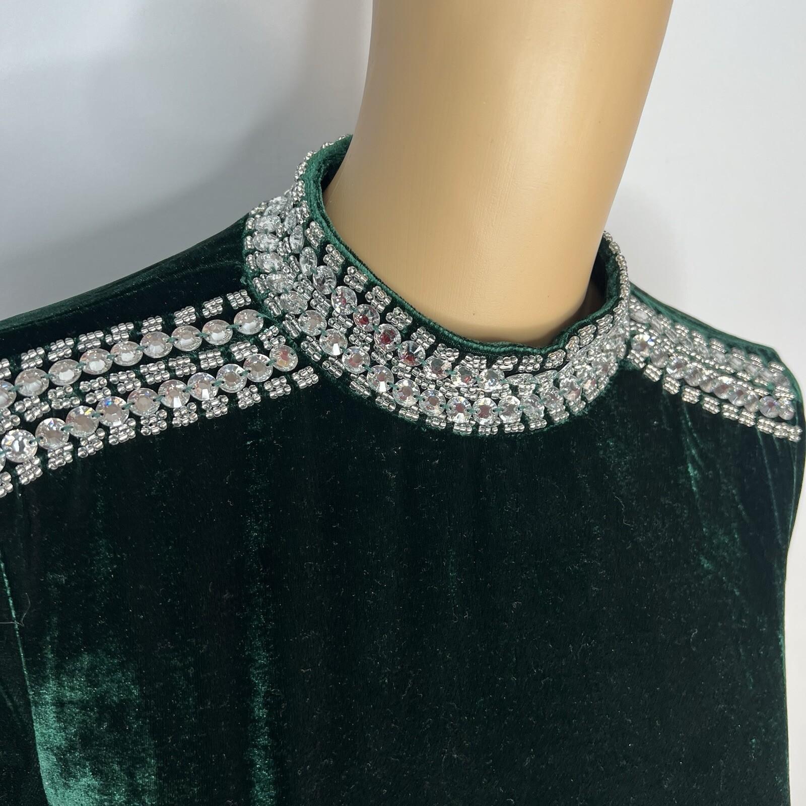 Elie Tahari Velvet Dress M Emeral Green Beaded Bodycon Fashionable Quiet Luxury