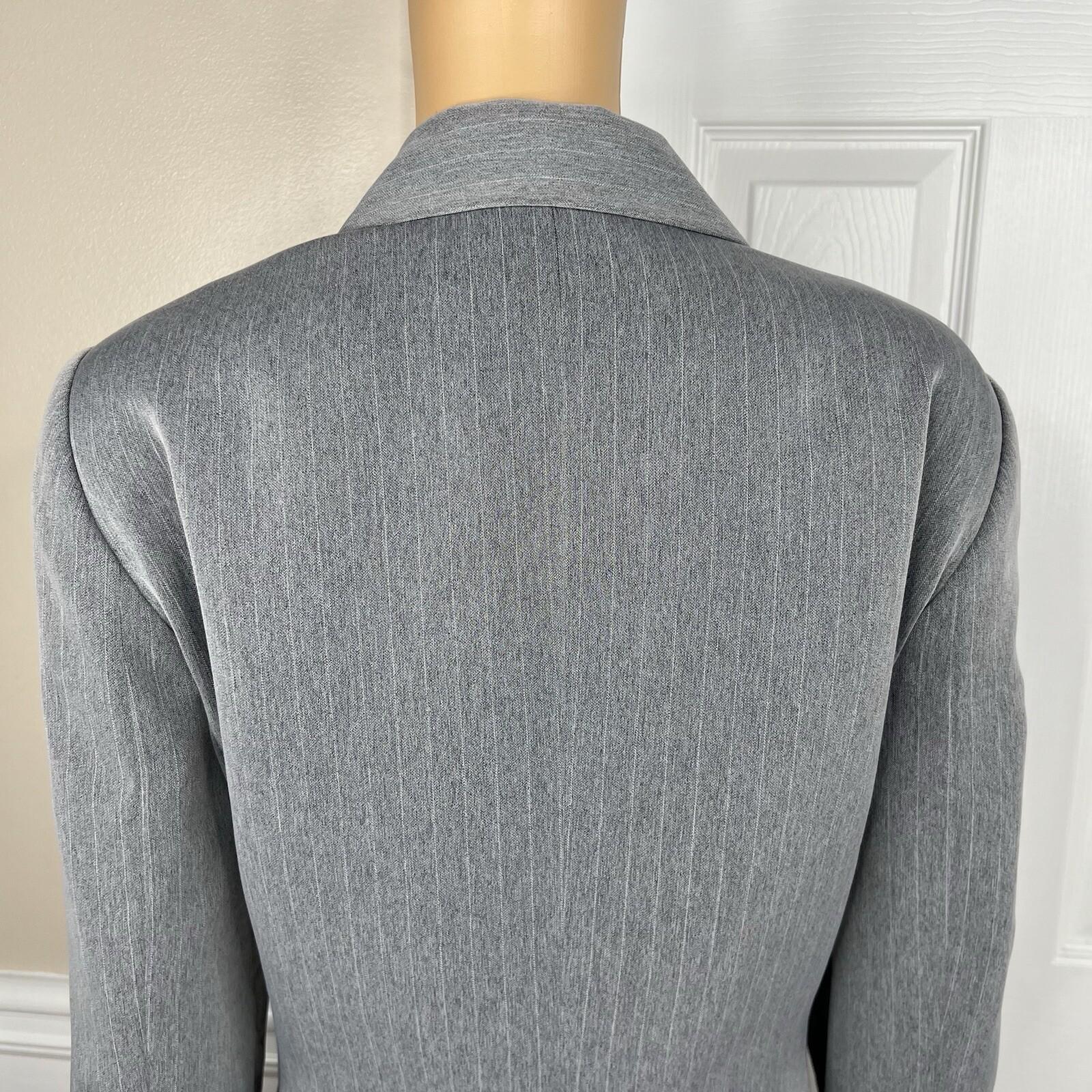Liz Claiborne Polyester Blazer Suit Size 16 Light Gray Peak Collar Lined 1PC