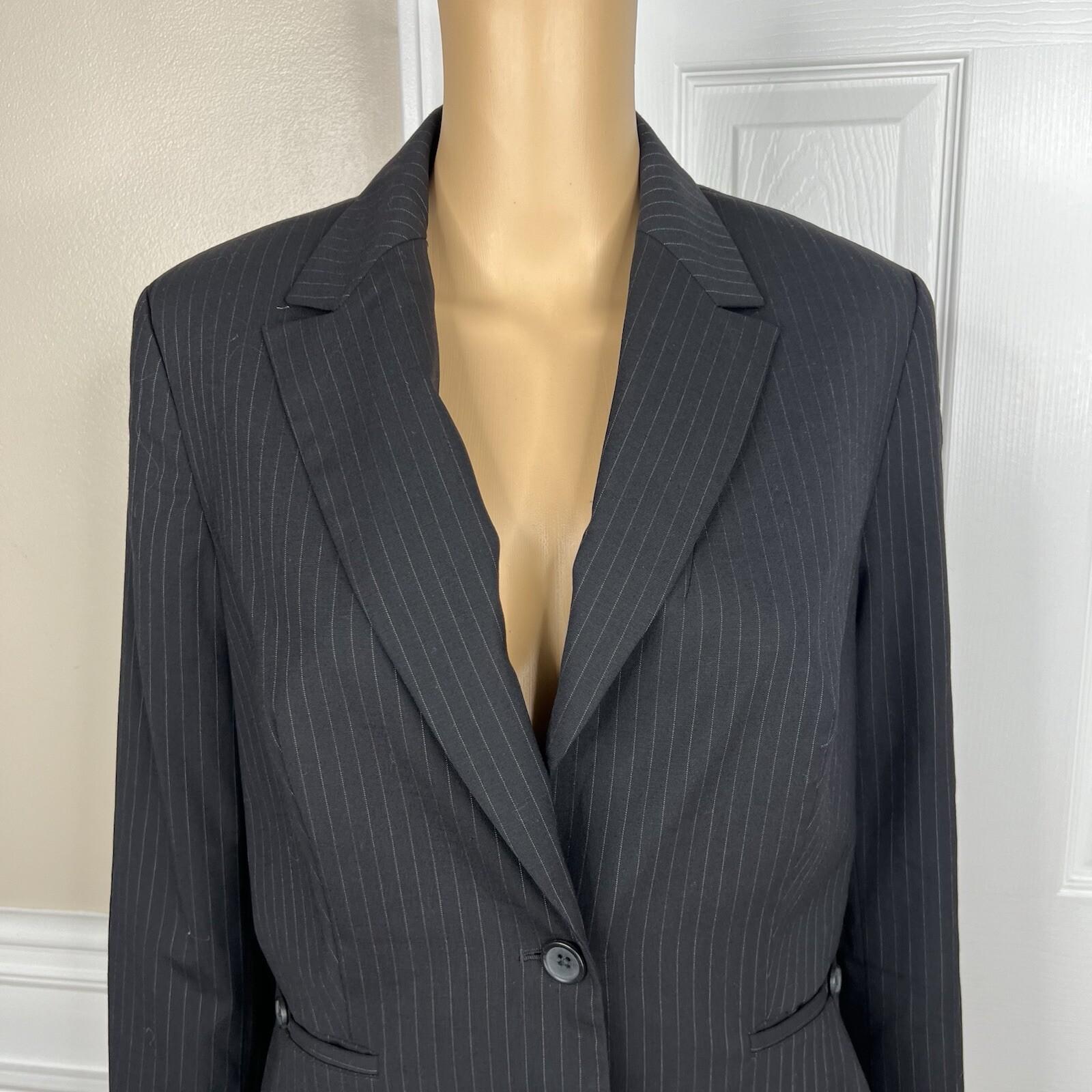 10-3174.jpg Banana Republic Wool Spandex Blazer Size 8 Black Striped Noth Collar Pockets