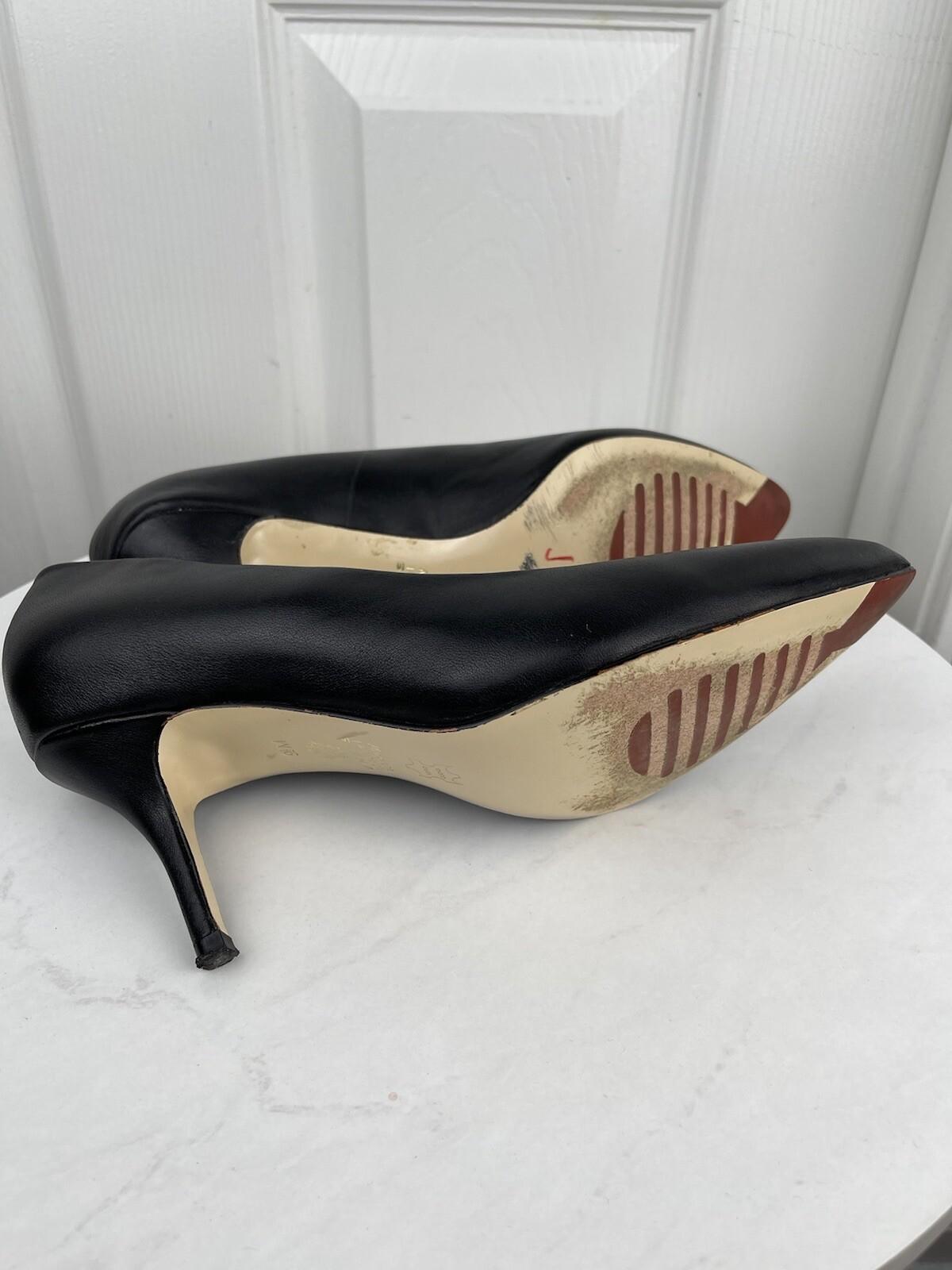 UKIES Nanogel Technology Black Leather Pumps Shoes Size 9.5