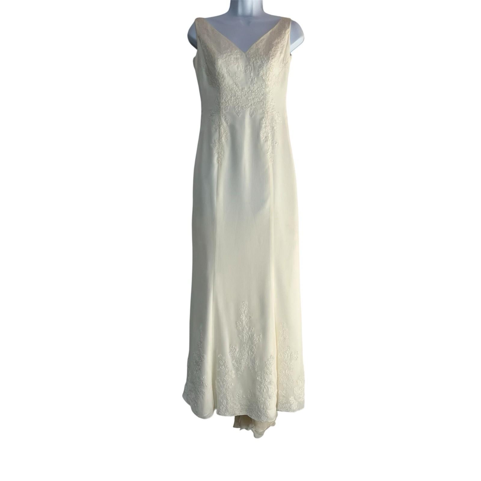 Galina VTG Polyester Wedding Dress 6 Ivory Ruffle Trumpet Embroidered Sleeveless