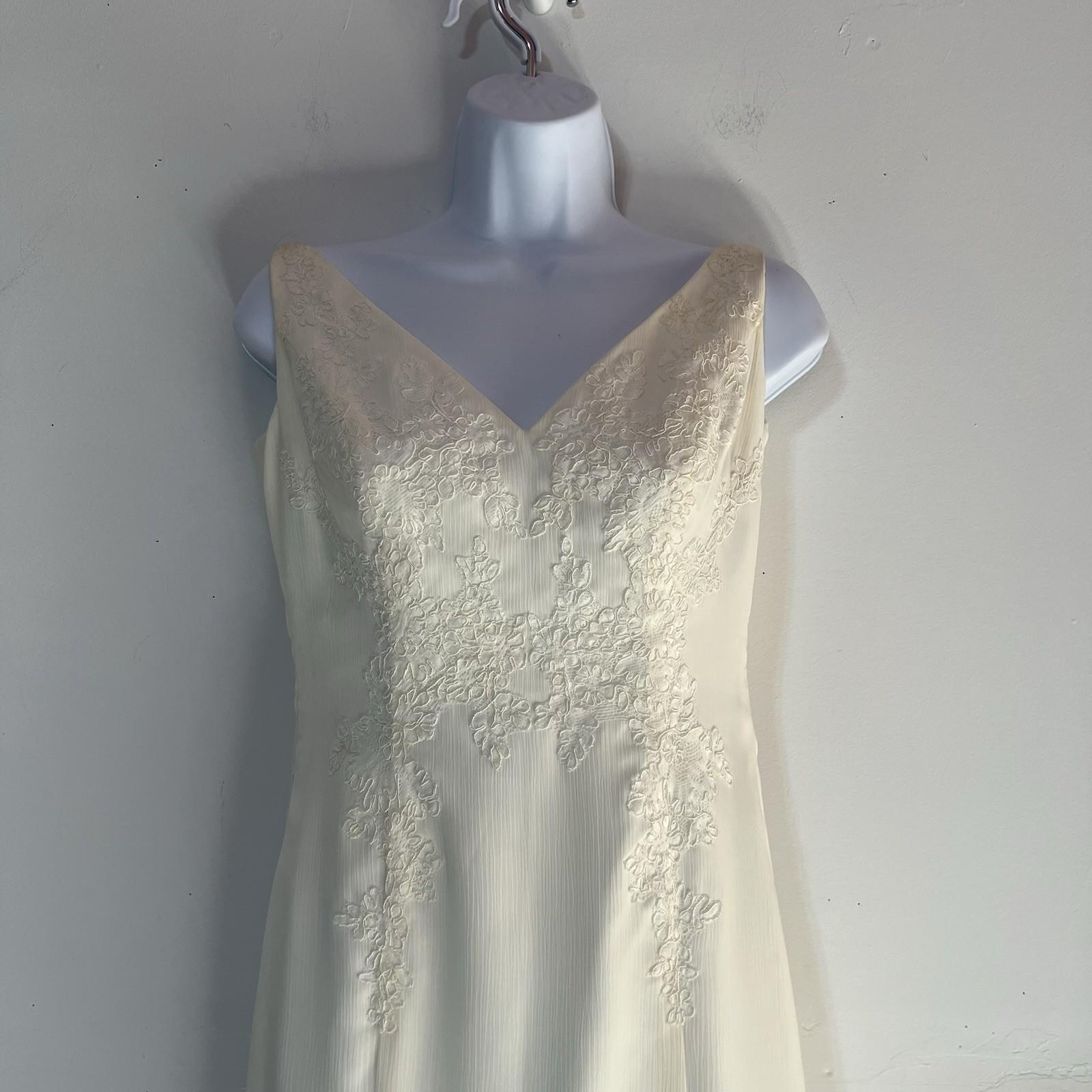 Galina VTG Polyester Wedding Dress 6 Ivory Ruffle Trumpet Embroidered Sleeveless