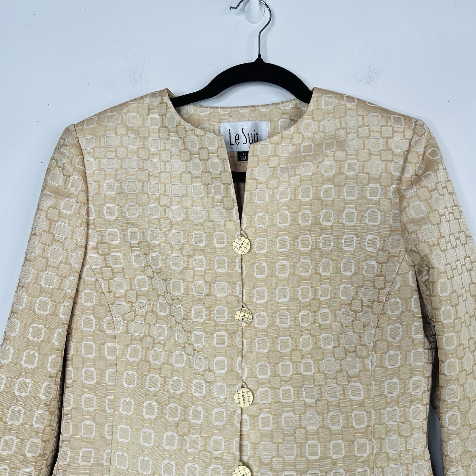 Le Suit Women Polyester Rayon Skirt Suit Size 8 Beige White Business Career 2PC