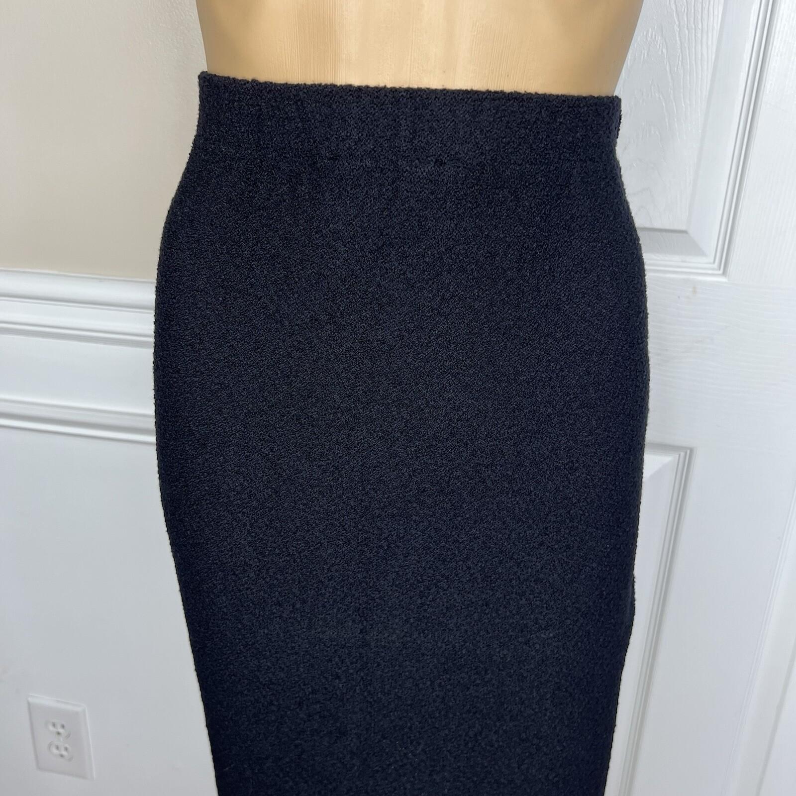 10-3415.jpg ST JOHN Collection By Marie Gray Tight Knit Stretch Skirt Size 8 Black Pencil