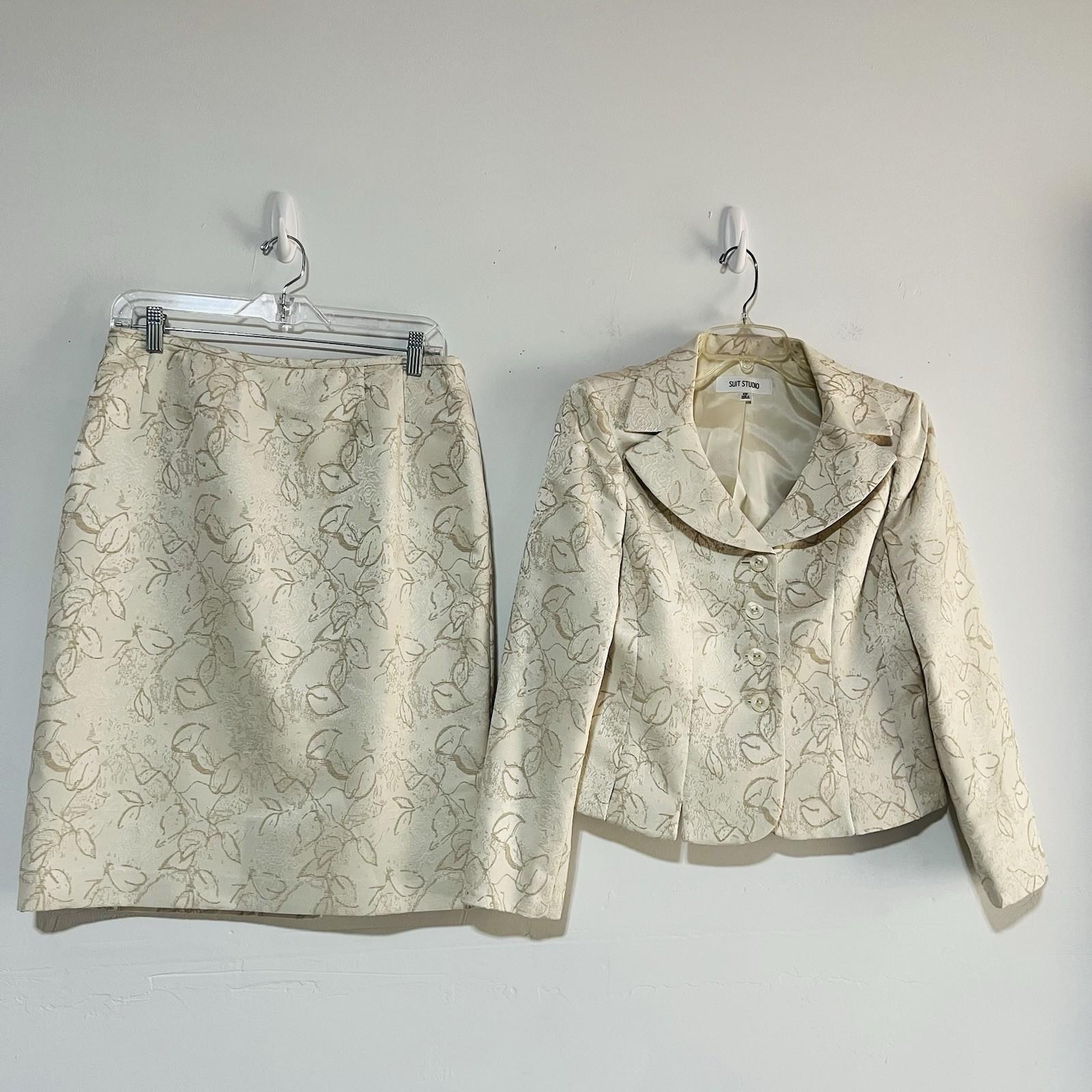10-3681.jpg Le Suit Polyester Rayon Skirt Suit 10P Beige Floral Notch Collar Classic 2PC