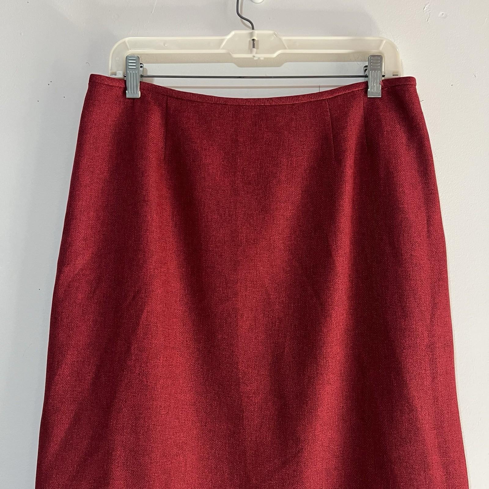Jones Wear Polyester Skirt Suit 12 Red Twill Lined Notch Collar 2PC Timeless