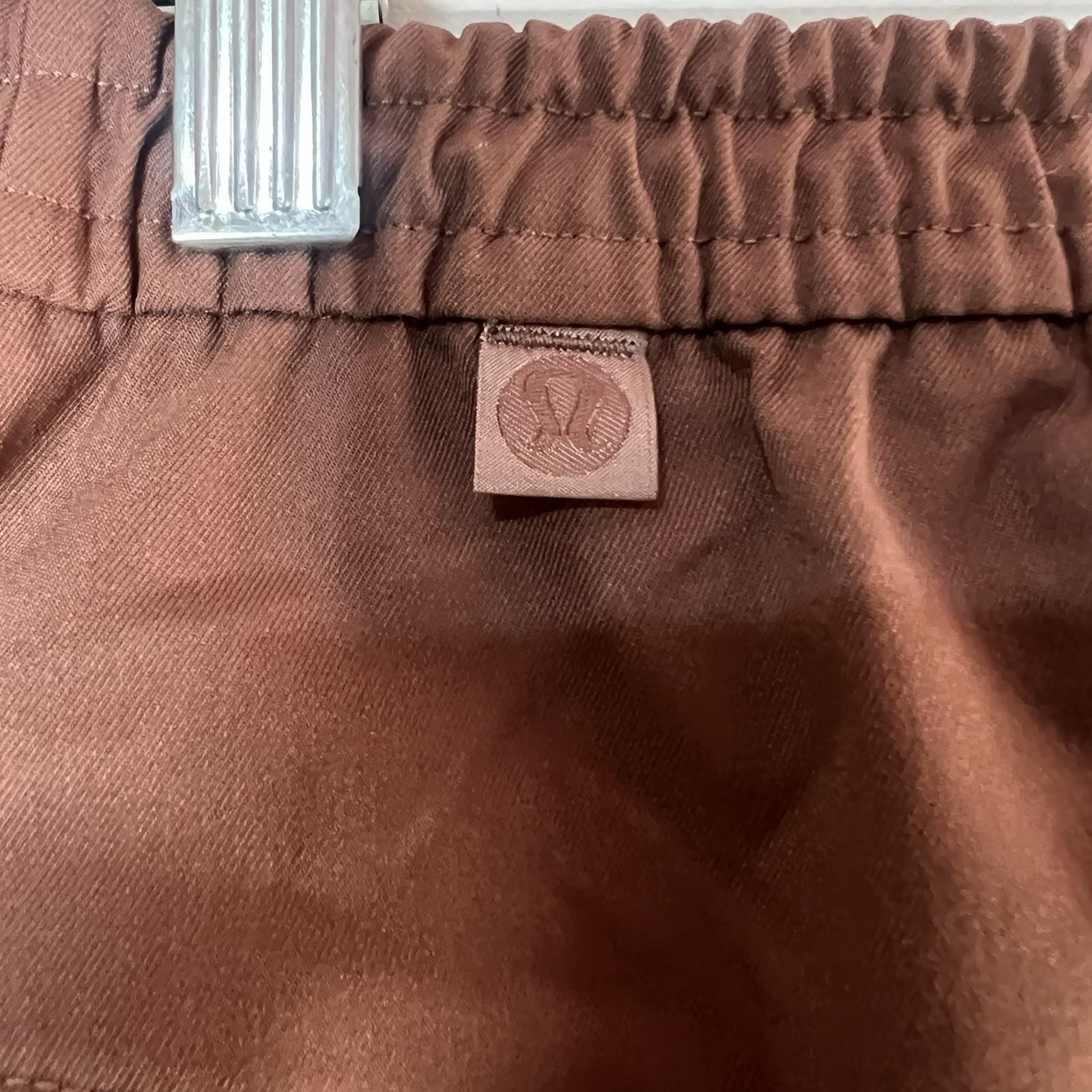 Lululemon Men Cargo Shorts Size M Brown Stretch Hiking Trekking Gorpcore