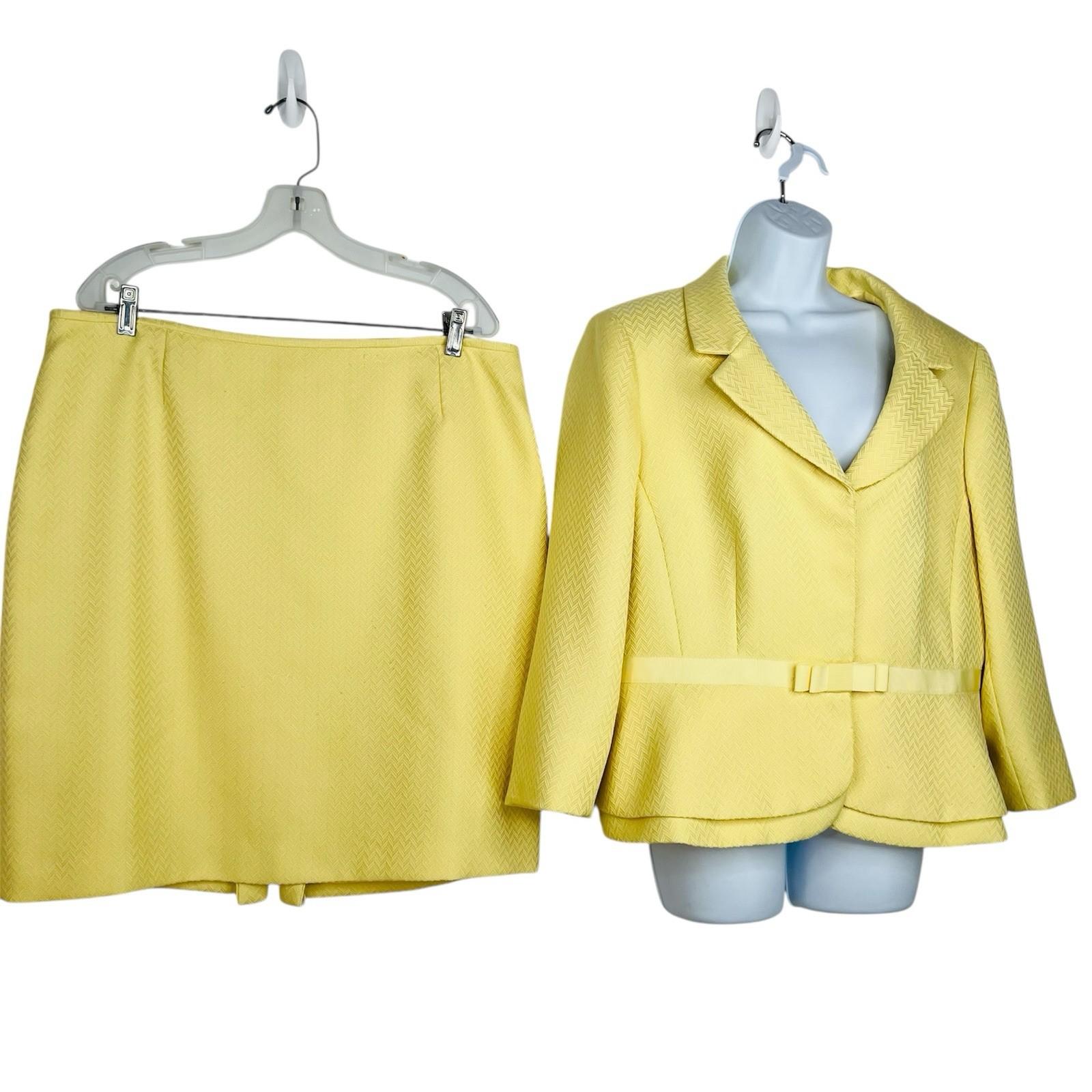 Tahari ASL Polyester Rayon Stretch Skirt Suit 18 Yellow Notch Collar Tiered